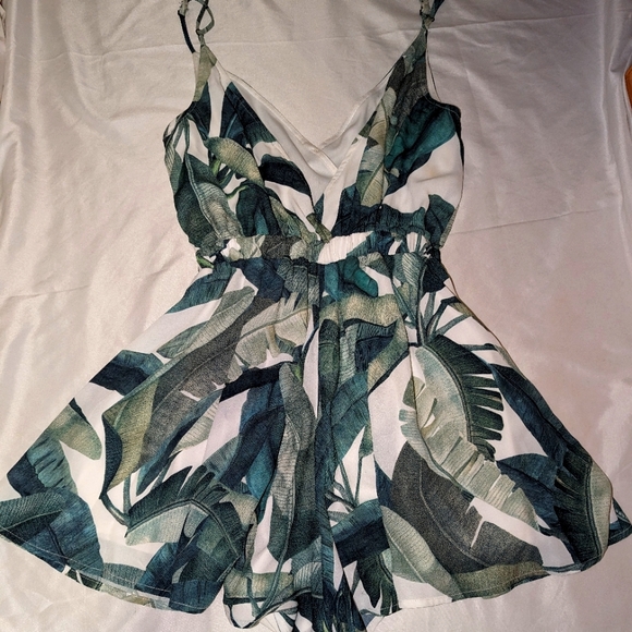 Romper - Picture 1 of 2